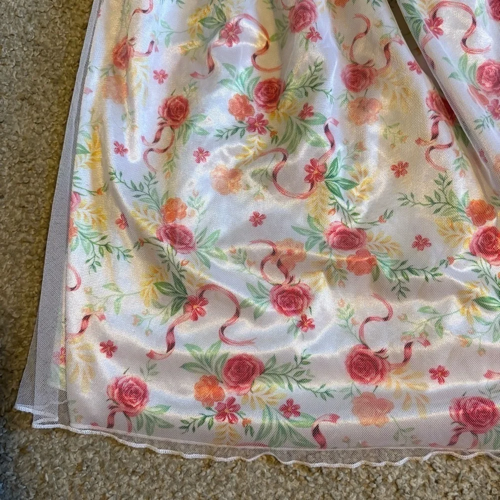 Disney Enchanted Rose Gown with Gold Accents Sz 6 Belle Live Action Pajama